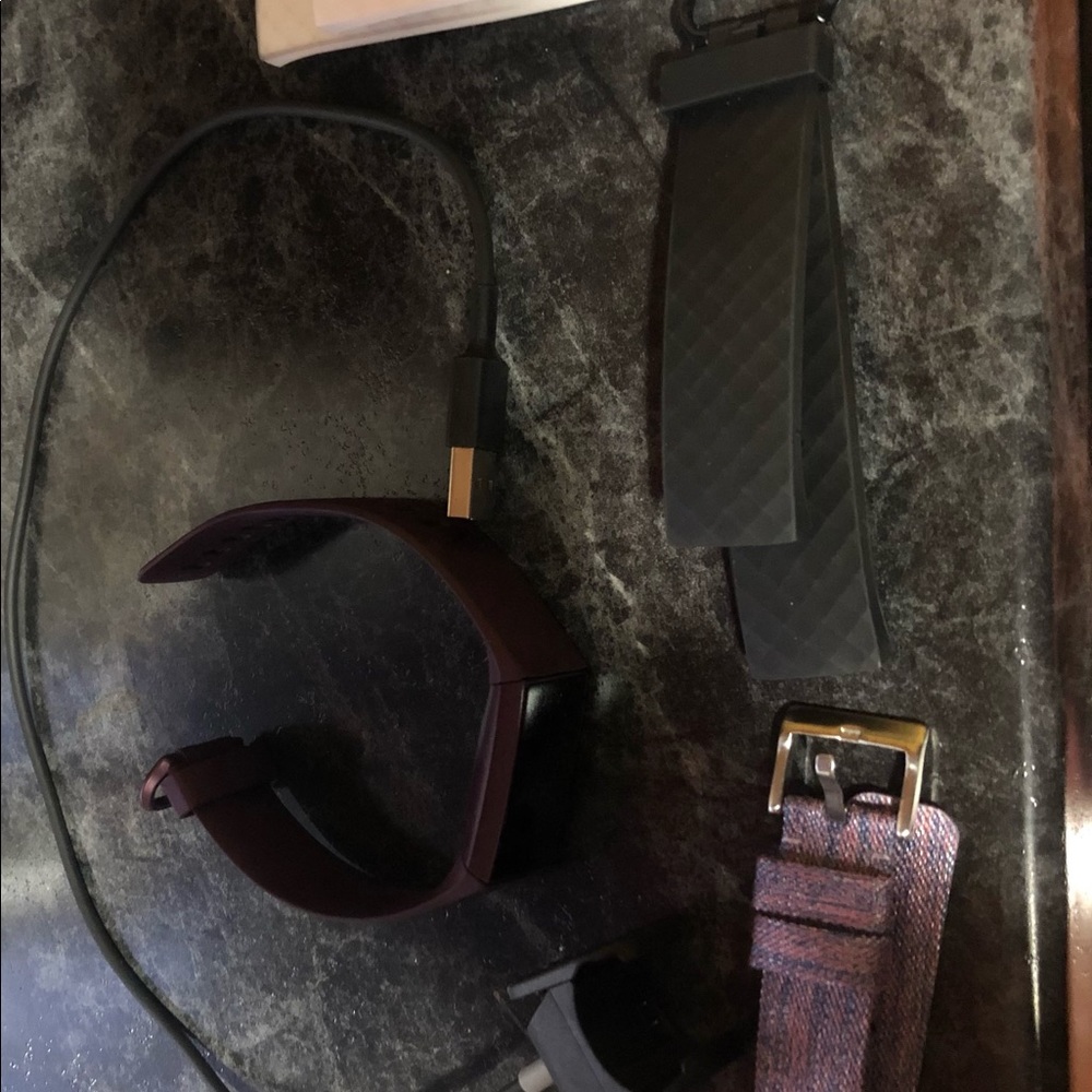 Fitbit charge 4 & accessories